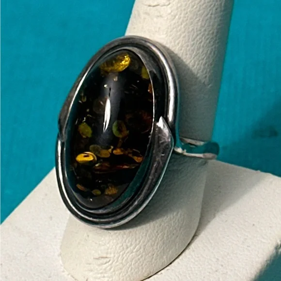 Elegant Multi-Stone Silver Rings Set - Picture 3 of 7